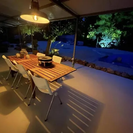 5-bedroom With Pool, Swimjet And Jacuzzi *