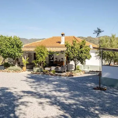 וילה 5-bedroom With Pool, Swimjet And Jacuzzi