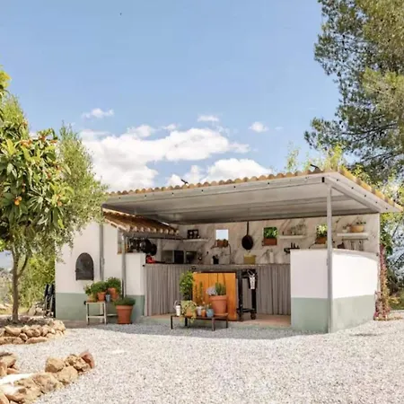 5-bedroom With Pool, Swimjet And Jacuzzi Comares