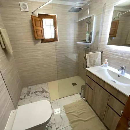 5-bedroom With Pool, Swimjet And Jacuzzi * Comares