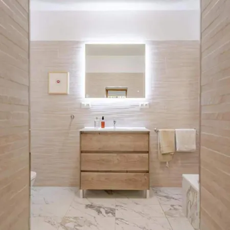 5-bedroom With Pool, Swimjet And Jacuzzi 别墅