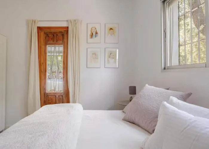 5-bedroom With Pool, Swimjet And Jacuzzi וילה *