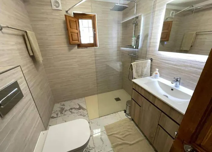 5-bedroom With Pool, Swimjet And Jacuzzi * Comares