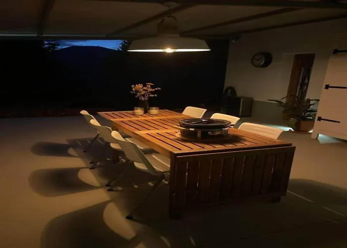 5-bedroom With Pool, Swimjet And Jacuzzi Comares